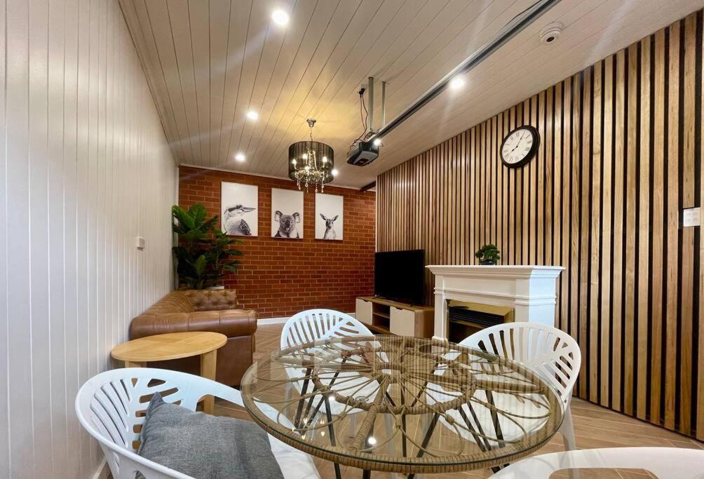 Lovely Brick Cottage With Amazing Water View 霍巴特 外观 照片