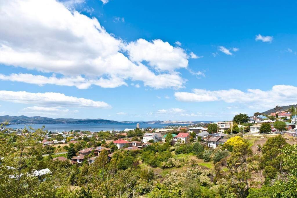 Lovely Brick Cottage With Amazing Water View 霍巴特 外观 照片